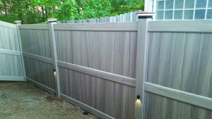GREENTEAK vinyl fence with lights